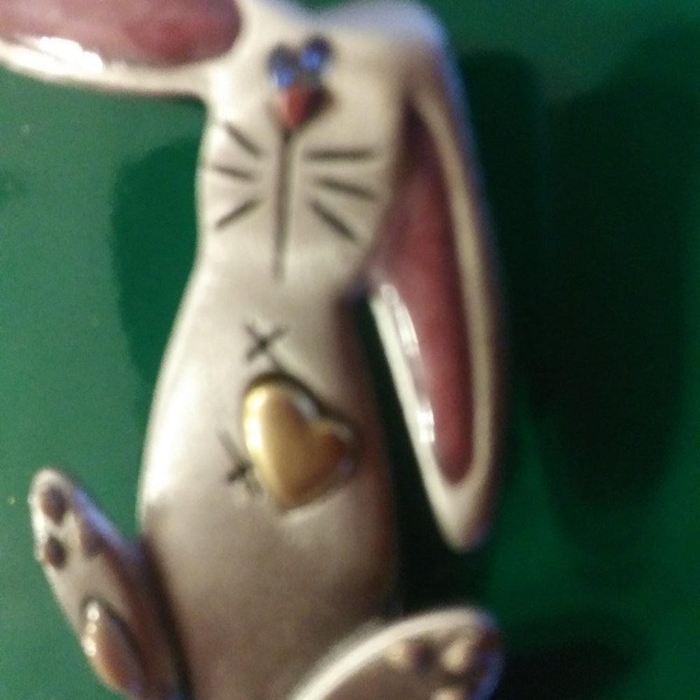 Easter Bunny Brooch Pin Vintage EUC - Picture 7 of 8